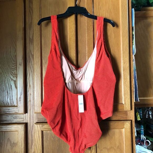 NWT J Crew Scrunchie Classic Scoop Neck One-Piece Swimsuit Seersucker - 22 - Picture 6 of 8